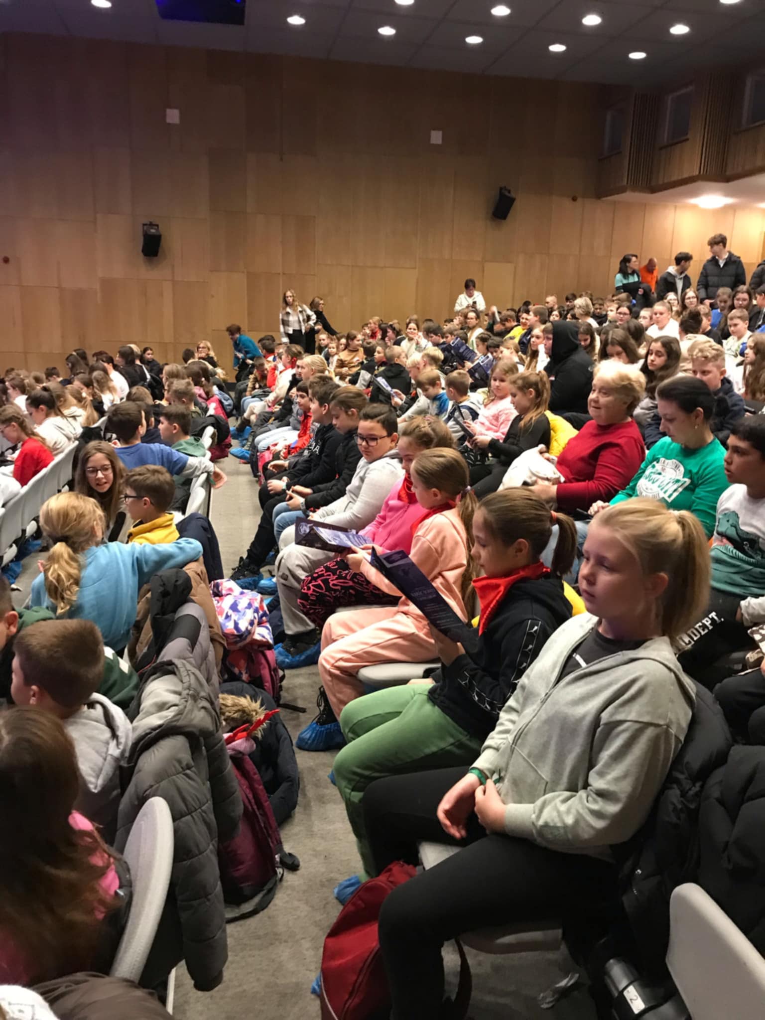 39e7a242-ccab-4b57-8b2f-92fc5b8d8b2b