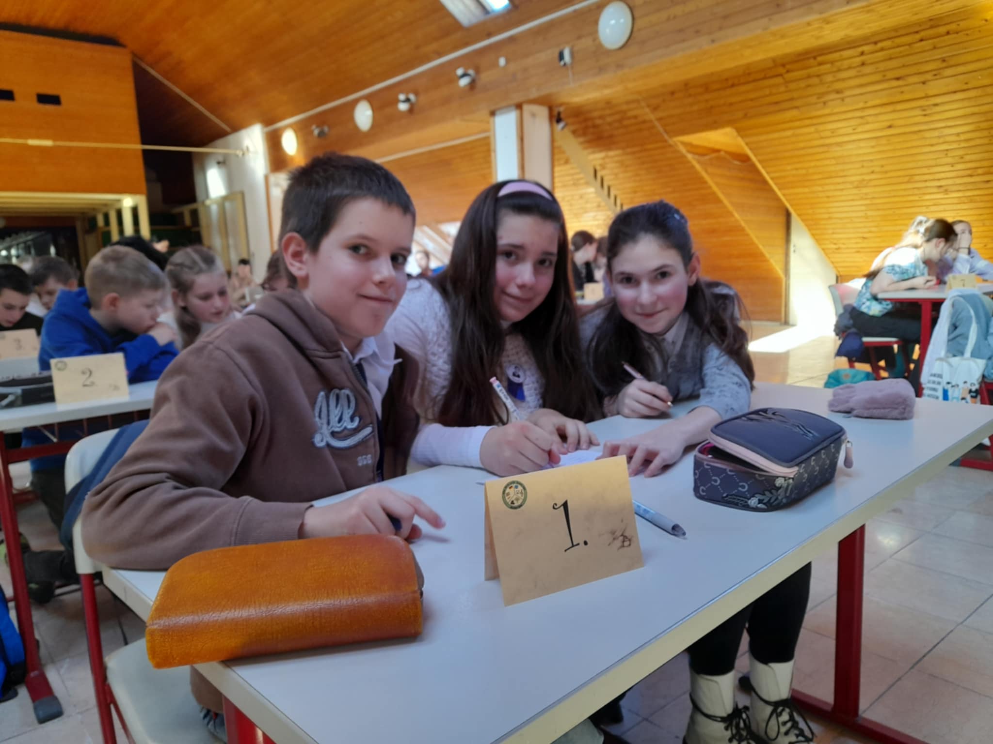 2e7ca942-e65a-4585-8ab7-76110972105e-1