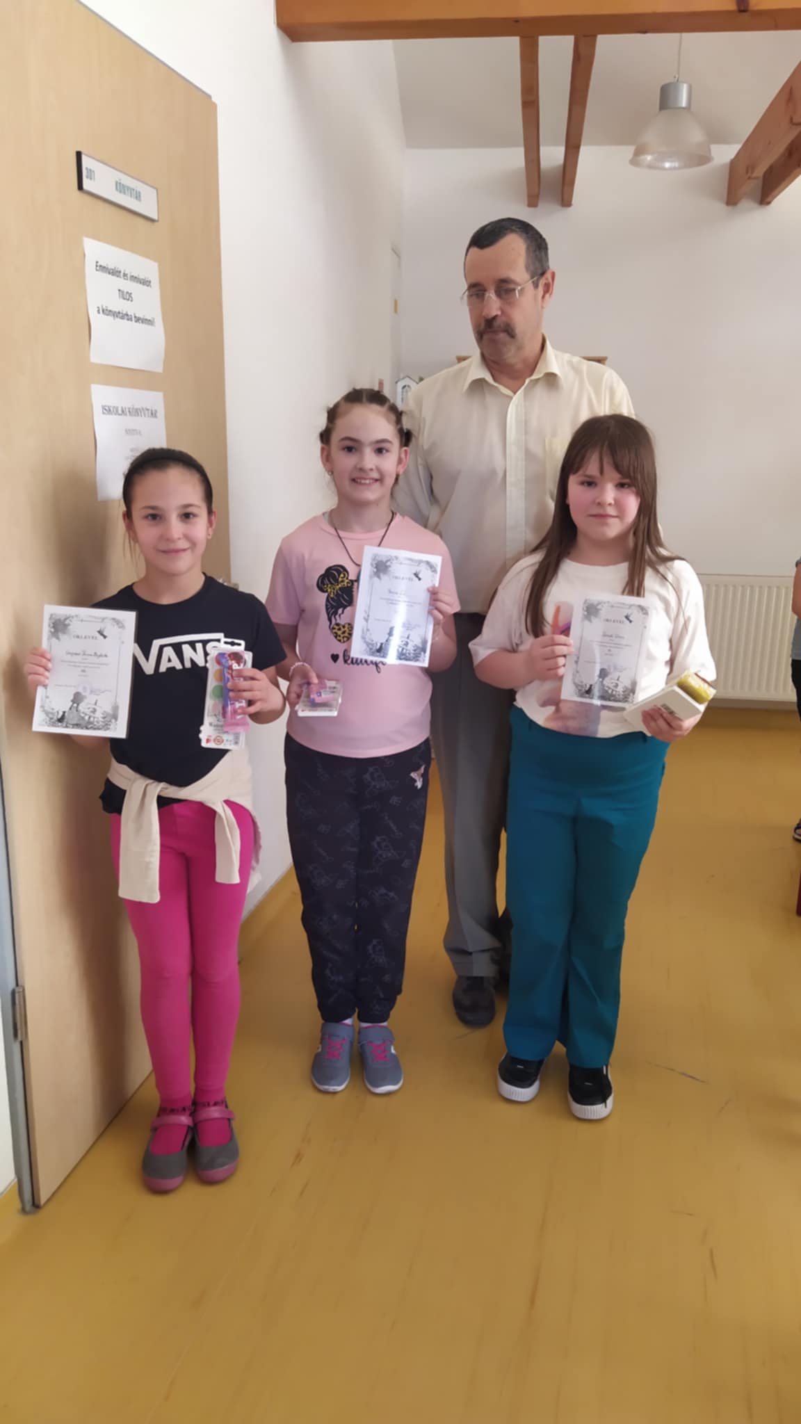 04dd7ad4-6849-41ba-bd18-bd16ea3cc0e5