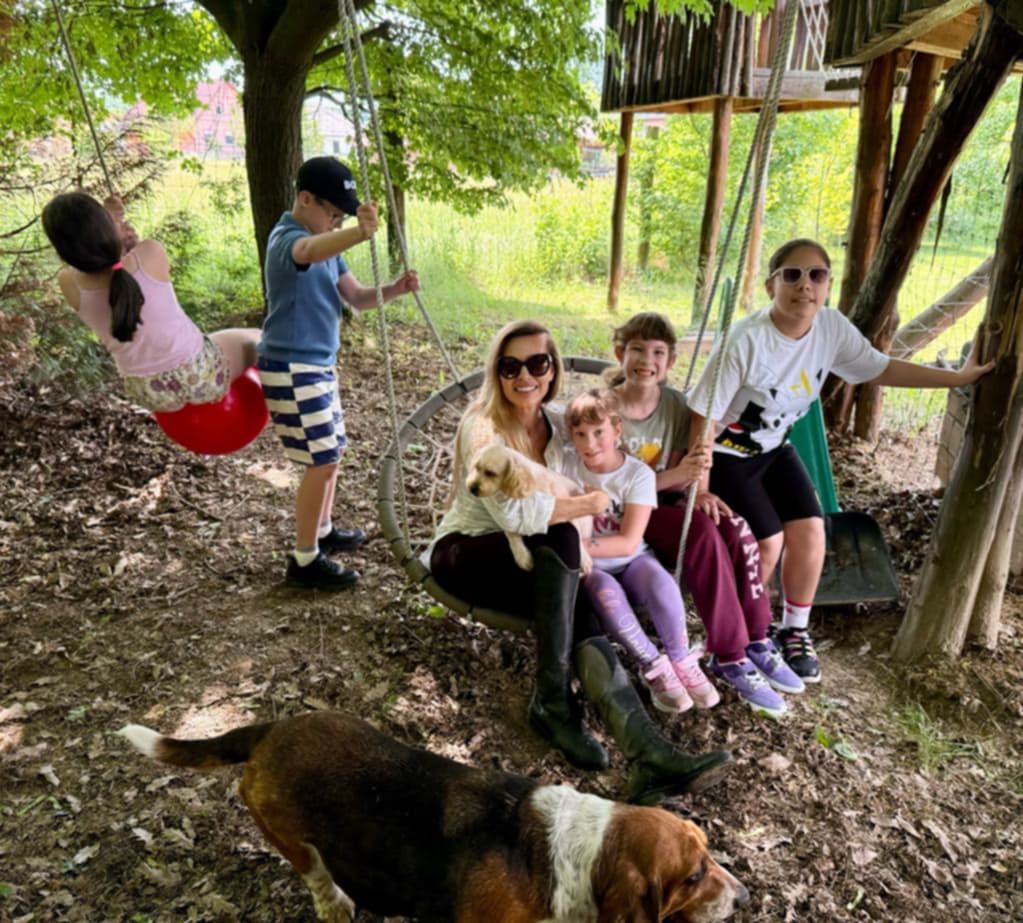 1ce6ad2b-88d9-43a6-b66e-e72941e039c1-2